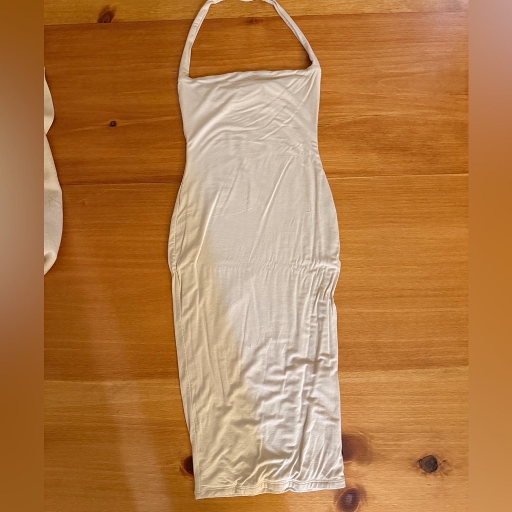 Re Ona Cream Halter Top
